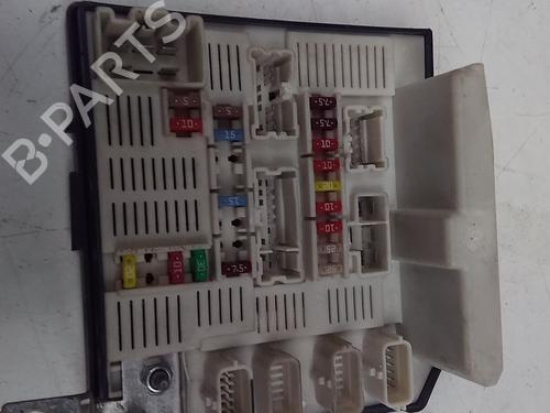 Used Fuse box RENAULT MEGANE II Saloon (LM0/1_) [2003-2025]  15747894