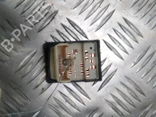 Used Mirror switch TOYOTA YARIS (_P13_) 1.0 (KSP130_, KSP130) (69 hp) 13080964