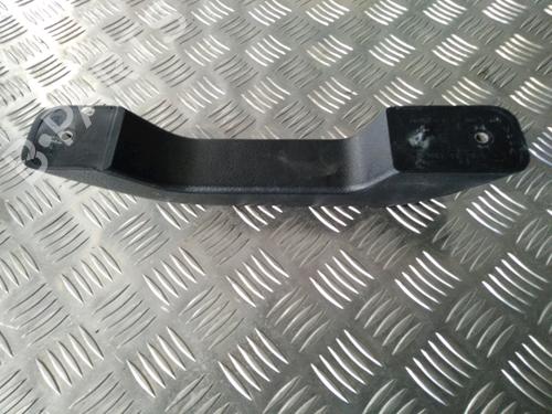 Venstre foran invendig håndtak PEUGEOT 106 I (1A, 1C) [1991-1996]  23396313