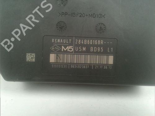 Sikringsdåse RENAULT MEGANE III Hatchback (BZ0/1_, B3_) 1.5 dCi (BZ09, BZ0D, BZ1W, BZ29, BZ14) (110 hp) 15747805