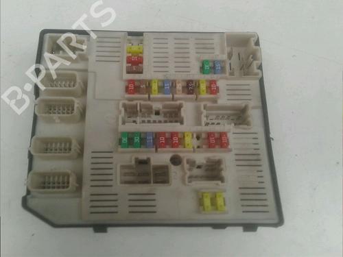 Used Fuse box Fuse box RENAULT MEGANE III Hatchback (BZ0/1_, B3_) 1.5 dCi (BZ0C) (90 hp) 23334253 23334253