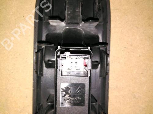 Used Switch PEUGEOT 3008 I MPV (0U_) 1.6 HDi (109 hp) 19690748