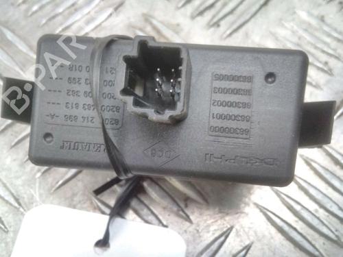 Used Warning switch RENAULT TWINGO II (CN0_) 1.2 16V (CN0K, CN0V, CN0A) (76 hp) 14928755