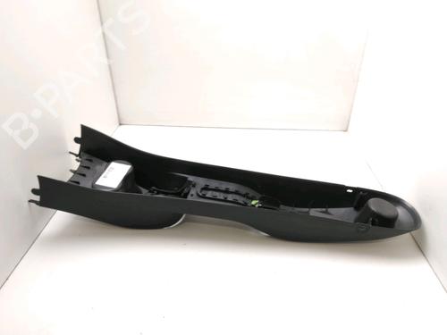 Used Middle console Middle console RENAULT CLIO III (BR0/1, CR0/1) 2.0 16V Sport (200 hp) 30825323 30825323