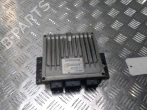 Used Engine control unit (ECU) Engine control unit (ECU) RENAULT CLIO III (BR0/1, CR0/1) 1.5 dCi (C/BR0G, C/BR1G) (68 hp) 13093925 13093925