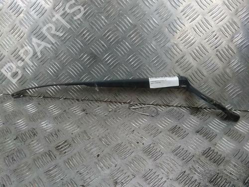 Used Front windshield wiper arm FORD FIESTA V (JH_, JD_) 1.4 TDCi (68 hp) 14980782
