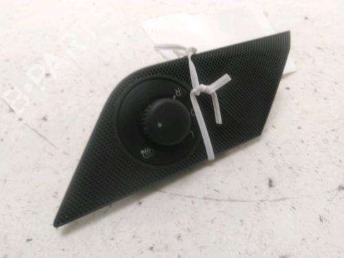 Used Mirror switch Mirror switch SKODA FABIA III Estate (NJ5) 1.4 TDI (90 hp) 29578044 29578044