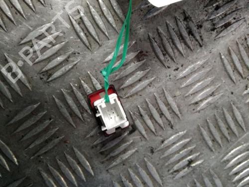 Used Warning switch VW GOLF VI (5K1) 1.6 TDI (105 hp) 11996574