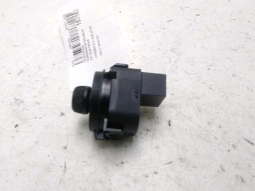 Used Mirror switch Mirror switch CITROËN C3 III (SX) 1.6 BlueHDi 75 (75 hp) 28086976 28086976