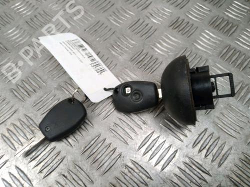Używane Klapa wlewu paliwa DACIA LOGAN MCV (KS_) 1.5 dCi (KS0W) (86 hp) 17784000