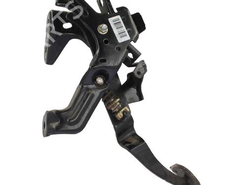 Used Clutch pedal Clutch pedal RENAULT MEGANE II (BM0/1_, CM0/1_) 2.0 dCi (BM1K, CM1K) (150 hp) 33279008 33279008