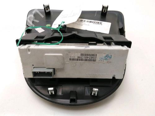 Used Display monitor RENAULT CLIO III (BR0/1, CR0/1) 1.5 dCi (C/BR0G, C/BR1G) (68 hp) 17910157