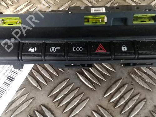 Used Warning switch Warning switch RENAULT MASTER III Platform/Chassis (EV, HV, UV) 2.3 dCi 165 FWD (EV0P, EV0U, EV11, EV12, HV0P, HV0U,... (163 hp) 22998132 22998132