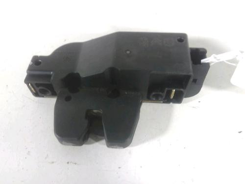 Used Tailgate lock PEUGEOT 307 CC (3B) 2.0 16V (136 hp) 26590783