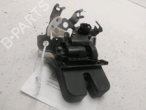 Used Tailgate lock SKODA FABIA III Estate (NJ5) 1.4 TDI (90 hp) 29578104