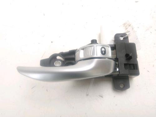 Used Front right interior door handle Front right interior door handle JEEP RENEGADE SUV (BU, B1, BV) 1.6 CRD (120 hp) 28526518 28526518