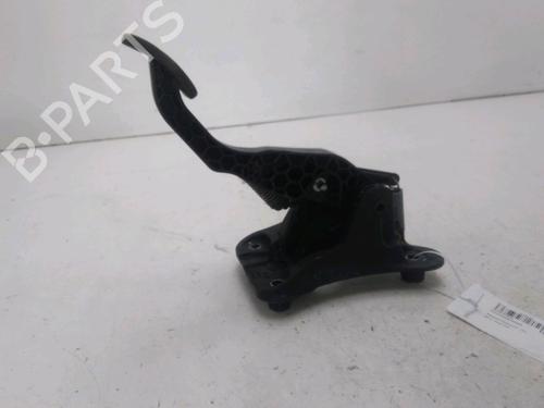 pedal-embraiagem-renault-clio-v-b7_-2019-28086796 main image