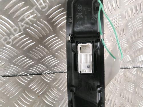 Comutador Comutador CITROËN JUMPY III Van (V_) 2.0 BlueHDi 120 (122 hp) 13215112 13215112