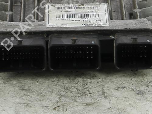 Used Engine control unit (ECU) Engine control unit (ECU) RENAULT TWINGO II (CN0_) 1.5 dCi 90 (86 hp) 31055549 31055549