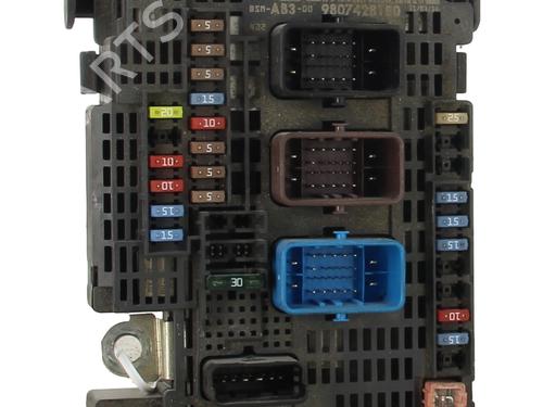 Used Fuse box Fuse box PEUGEOT 508 I (8D_) 2.0 HDi (140 hp) 33632693 33632693