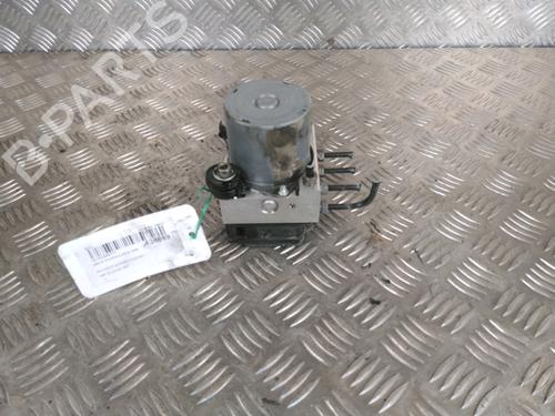 Used ABS pump PEUGEOT EXPERT Van (VF3A_, VF3U_, VF3X_) 2.0 HDi 120 (120 hp) 15504571