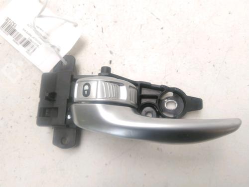Used Front left interior door handle Front left interior door handle JEEP RENEGADE SUV (BU, B1, BV) 1.6 CRD (120 hp) 28526519 28526519