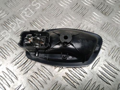 Used Rear right interior door handle Rear right interior door handle 13081943 13081943