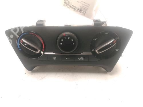 AC Styreenhet / Manøvreringsenhet HYUNDAI i20 II (GB, IB) 1.0 T-GDI (101 hp) 22693984