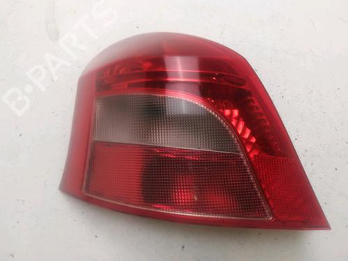 Venstre Baklys TOYOTA YARIS (_P9_) 1.4 D-4D (NLP90_, NLP90R) (90 hp) 28970307