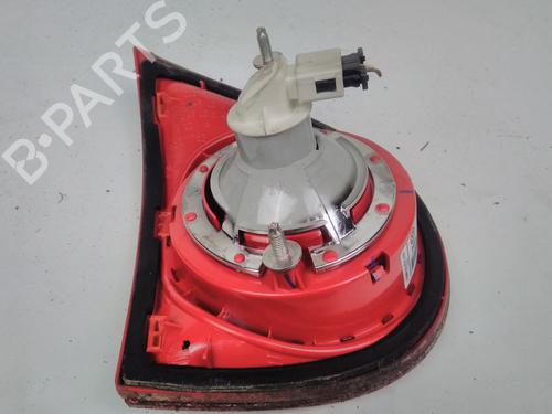 Used Right tailgate light Right tailgate light 15758701 15758701