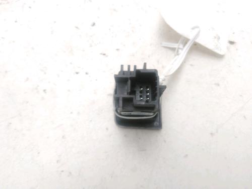 warning-switch-renault-kadjar-ha_-hl_-2015-28331083 main image