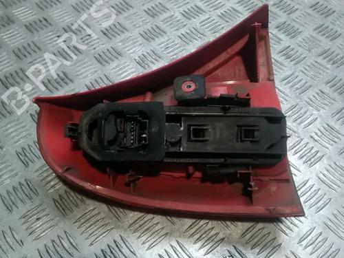 right-taillight-renault-clio-ii-bb_-cb_-19-dti-bcb0u-8200917487-1998-1999-2000-2001-2002-2003-2004-2005-2006-2007-2008-2009-2010-2011-2012-2013-2014-2015-2016-16278760 main image