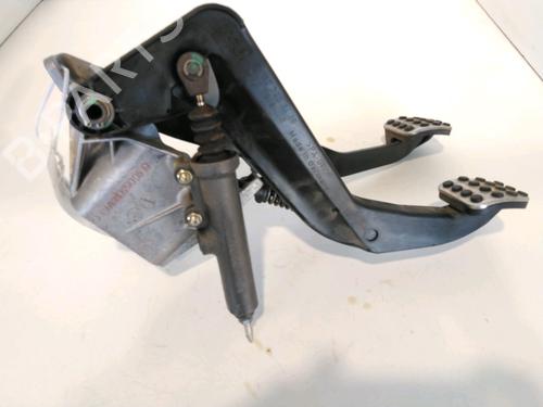 Used Pedal MERCEDES-BENZ SLK (R170) 200 (170.435) (136 hp) 30482958