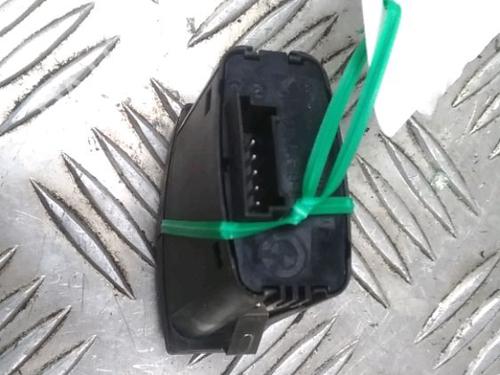 Used Warning switch BMW 5 (E60) 535 d (272 hp) 13079359