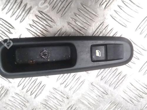 Used Left rear window switch Left rear window switch PEUGEOT 5008 (0U_, 0E_) 1.6 HDi (110 hp) 13082134 13082134