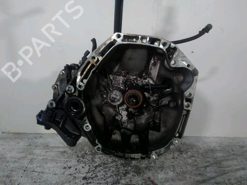 Used Gearbox Gearbox RENAULT TWINGO II (CN0_) 1.5 dCi (CN0E) (64 hp) 33770198 33770198