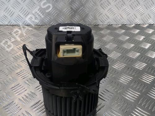 Heater blower motor RENAULT CLIO IV (BH_) 1.5 dCi 90 | BP13078679M62 