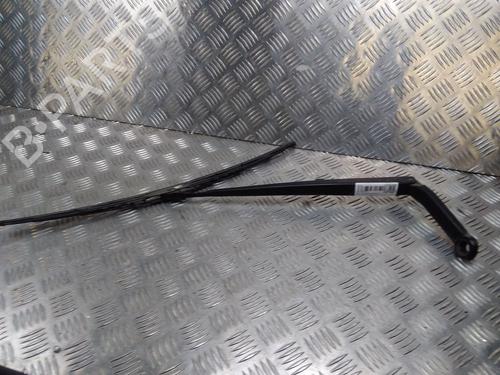 Used Front windshield wiper arm BMW 3 (E46) 320 d (150 hp) 17470309