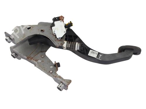 Pedal embraiagem Pedal embraiagem NISSAN X-TRAIL III (T32_, T32R, T32RR) 1.6 dCi (T32) (130 hp) 36486038 36486038