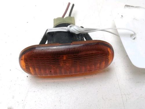 Used Right side indicator RENAULT CLIO II (BB_, CB_) 1.2 (BB0A, BB0F, BB10, BB1K, BB28, BB2D, BB2H, CB0A,... (58 hp) 19578919