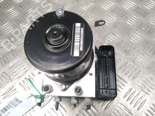 Used ABS pump BMW 1 (E81) 118 d (143 hp) 13399087