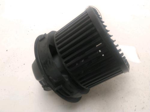 Used Heater blower motor PEUGEOT 207 (WA_, WC_) 1.4 HDi (68 hp) 23851915