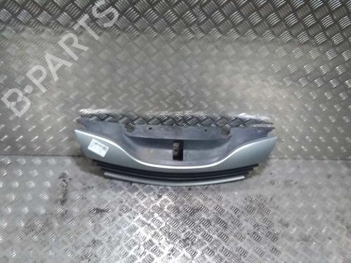 Used Grille RENAULT LAGUNA II (BG0/1_) 2.0 16V IDE (BG0N) (140 hp) 23181133
