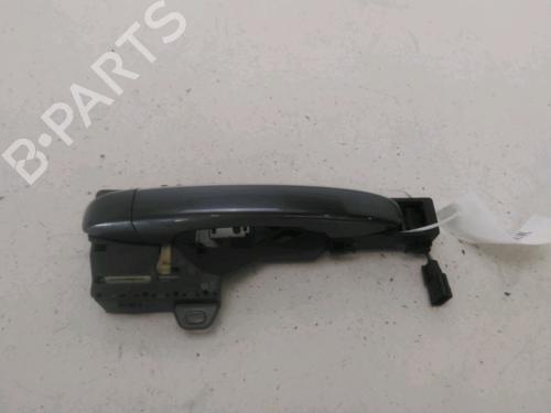 Używane Klamka zewnętrzna drzwi przednich prawych RENAULT MEGANE IV Hatchback (B9A/M/N_) 1.5 Blue dCi 115 (B9A6) (116 hp) 29344920