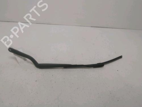Used Front windshield wiper arm RENAULT TWINGO III (BCM_, BCA_) 1.0 SCe 70 (71 hp) 29389432
