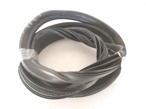 Used Rubber door seal PEUGEOT 308 I (4A_, 4C_) 1.6 HDi (109 hp) 30447906