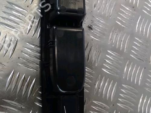 Used Switch Switch FIAT PUNTO (199_) 1.3 D Multijet (75 hp) 13215110 13215110