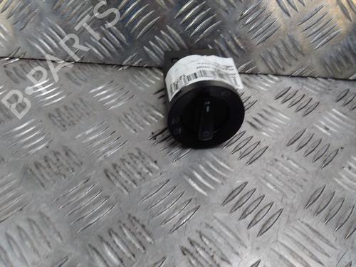 Used Headlight switch VW GOLF IV (1J1) 1.6 (100 hp) 11519384