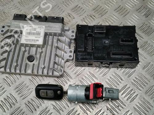 Used Engine control unit (ECU) Engine control unit (ECU) RENAULT CLIO III (BR0/1, CR0/1) 1.5 dCi (88 hp) 13077934 13077934