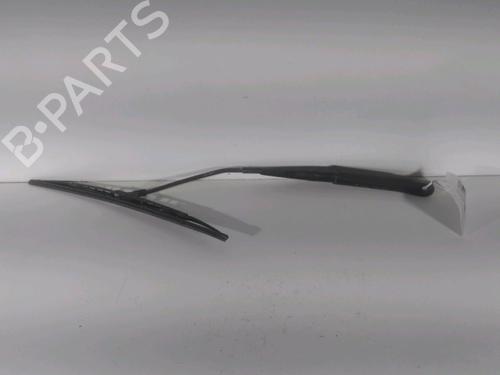 Used Front windshield wiper arm FIAT PUNTO (188_) 1.2 60 (188.030, .050, .130, .150, .230, .250) (60 hp) 26590833